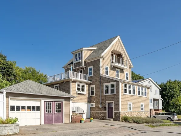 58 Brunswick St, Quincy, MA 02171