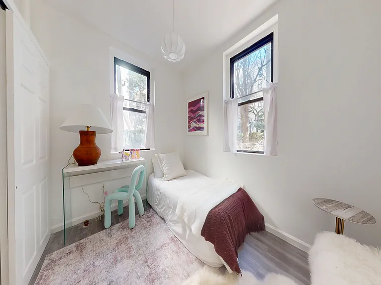 21-57 33rd St #1H — Photo 4