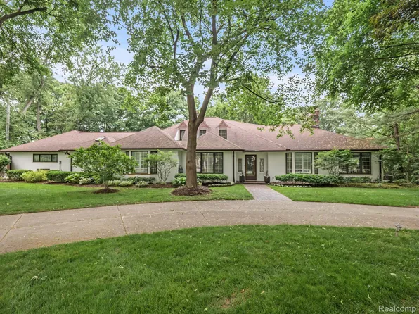 24596 Riverwood Dr, Franklin, MI 48025