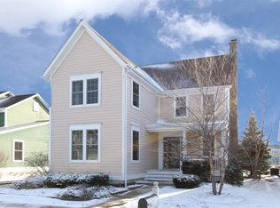 1337 Coneflower Rd, Grayslake, IL 60030