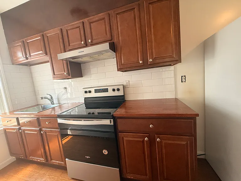 66 Marion Ave #2 — Photo 11