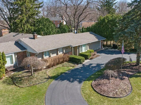 5080 Kitson Ln, West Bloomfield, MI 48324