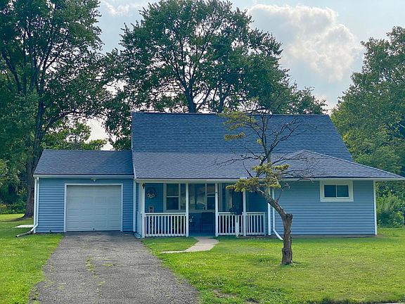 2nd image of 555 Virginia Cir W