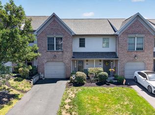 236 Timber View Dr, Harrisburg, PA 17110