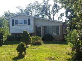 2N562 Euclid Ave, Glen Ellyn, IL 60137