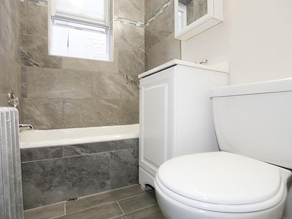 4th image of 5710 N Winthrop Ave #7340533