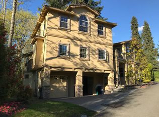 12326 NE 102nd Ln, Kirkland, WA