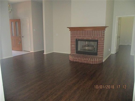 2nd image of 2403 Elliott Ave