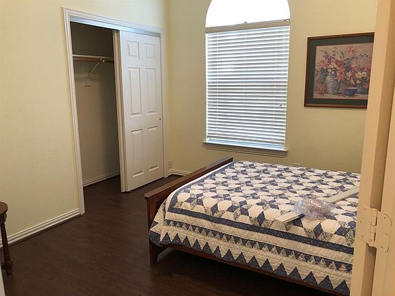 5th image of 2704 Brittany Ln