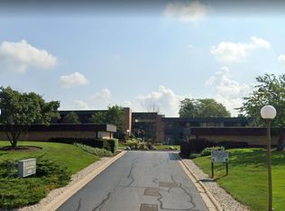 1295 N Sterling Ave #103, Palatine, IL 60067