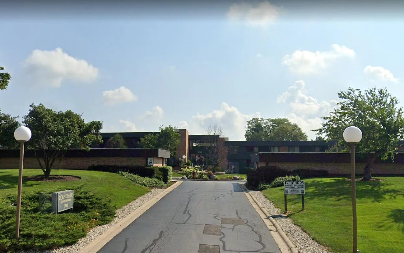 1295 N Sterling Ave #103 photo 1