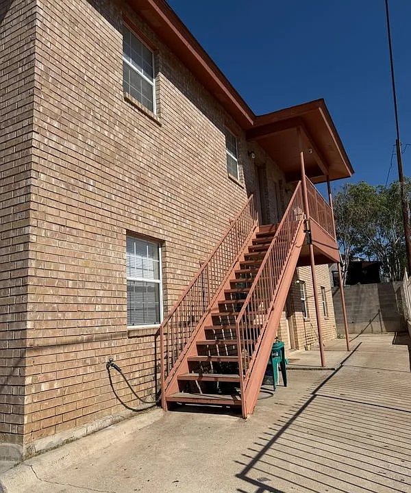 2601 Springfield Ave #4