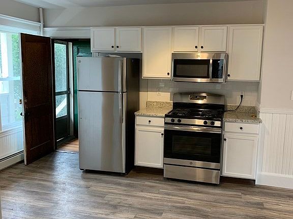 2nd image of 8 Glendale St #L