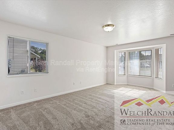 3rd image of 168 Southwell St #B
