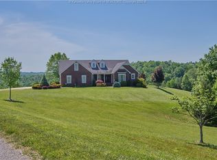 4028 Grandview Ridge Rd, Buffalo, WV 25033