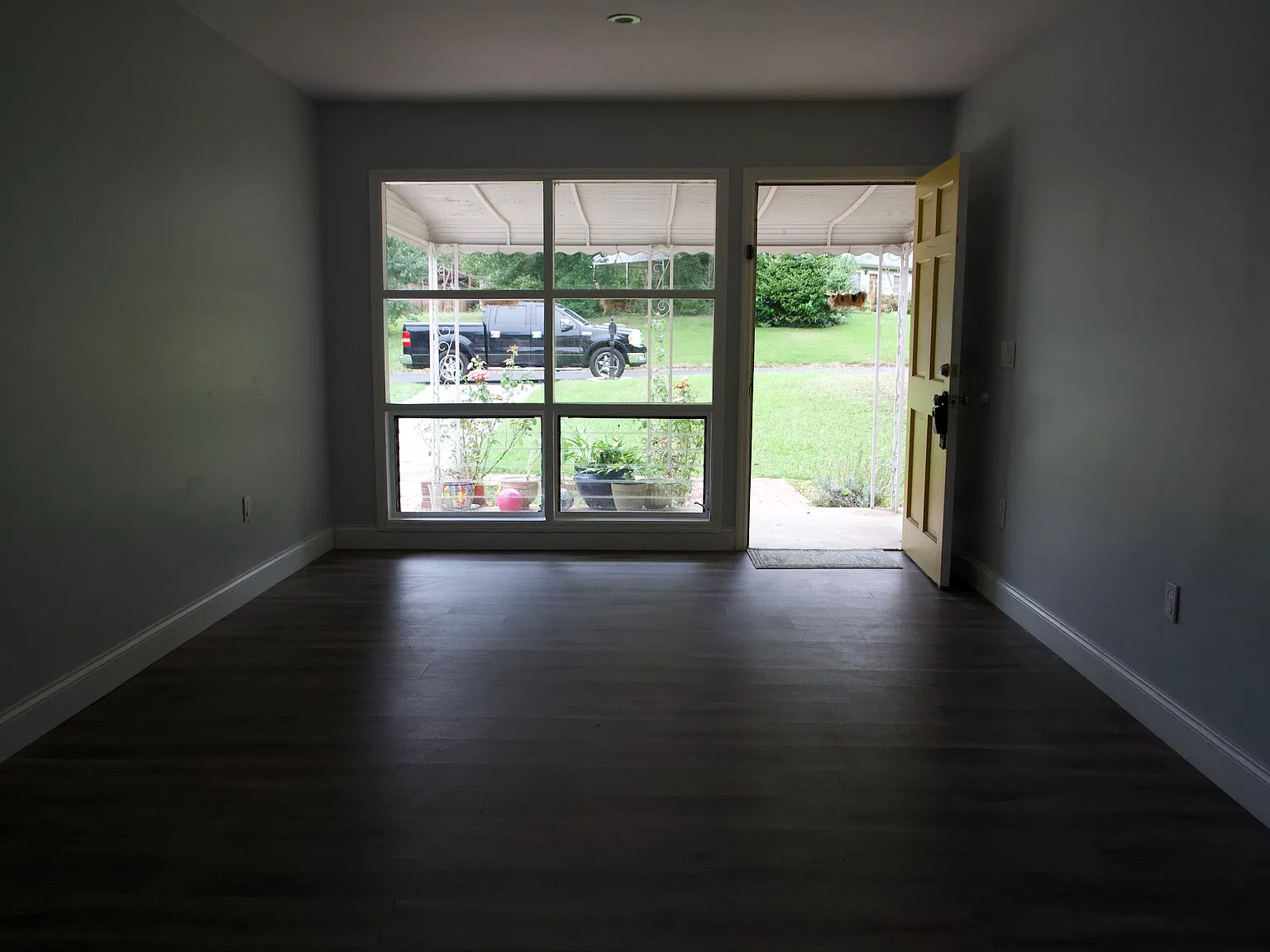 3 bed, 1.5 bath, 1154 sqft, $2,400 — Photo 4
