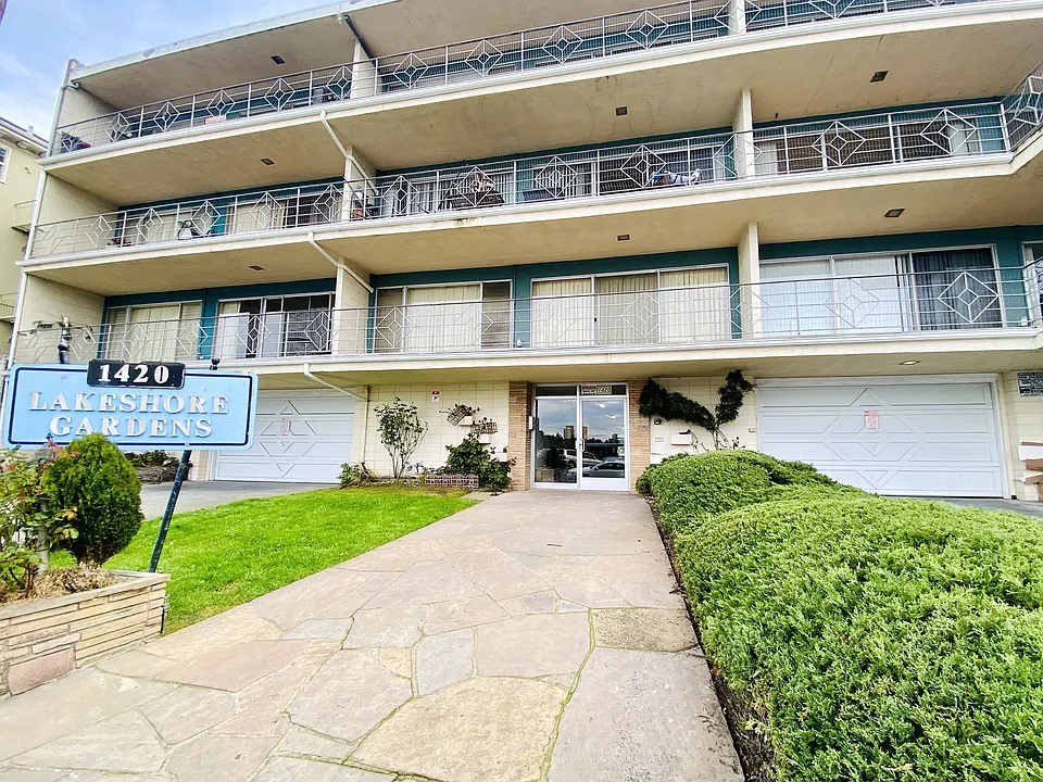 1420 Lakeshore Ave