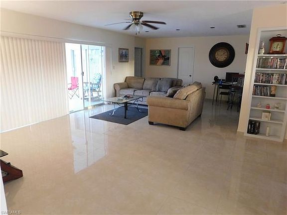 5th image of 210 Belaire Ct