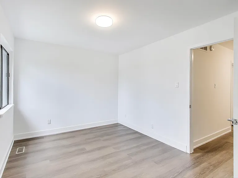 400 Woodsworth Rd #390 — Photo 15