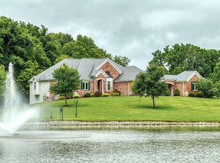 1402 Powder Dr, O'Fallon, MO 63366