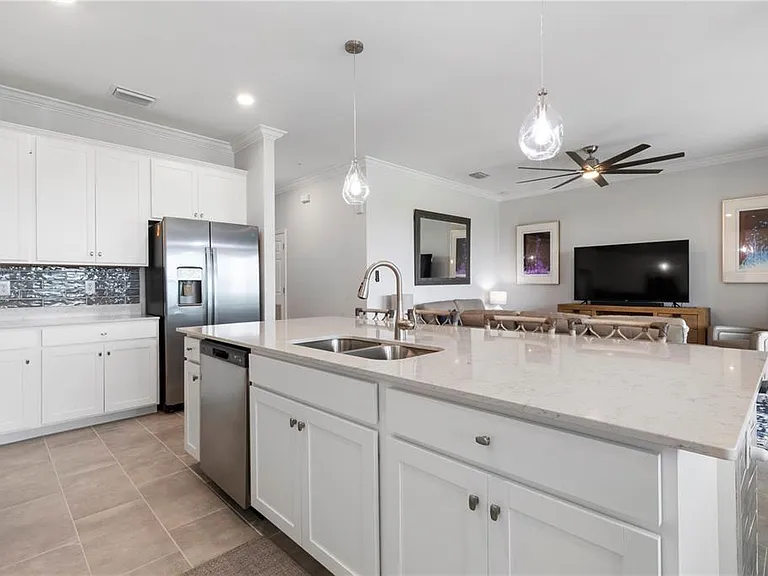 18008 Gawthrop Dr #402 — Photo 27