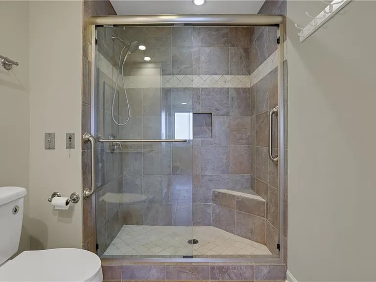 300 Johnson Ferry Rd NE #B902 — Photo 23