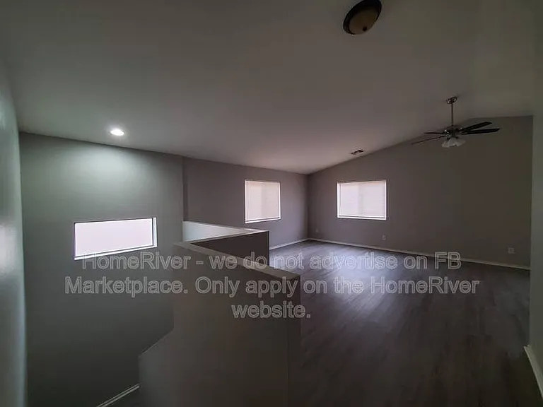 8504 W Jocelyn Ter — Photo 10