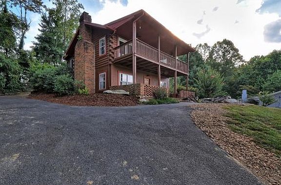 4th image of 164 Sycamore Dr