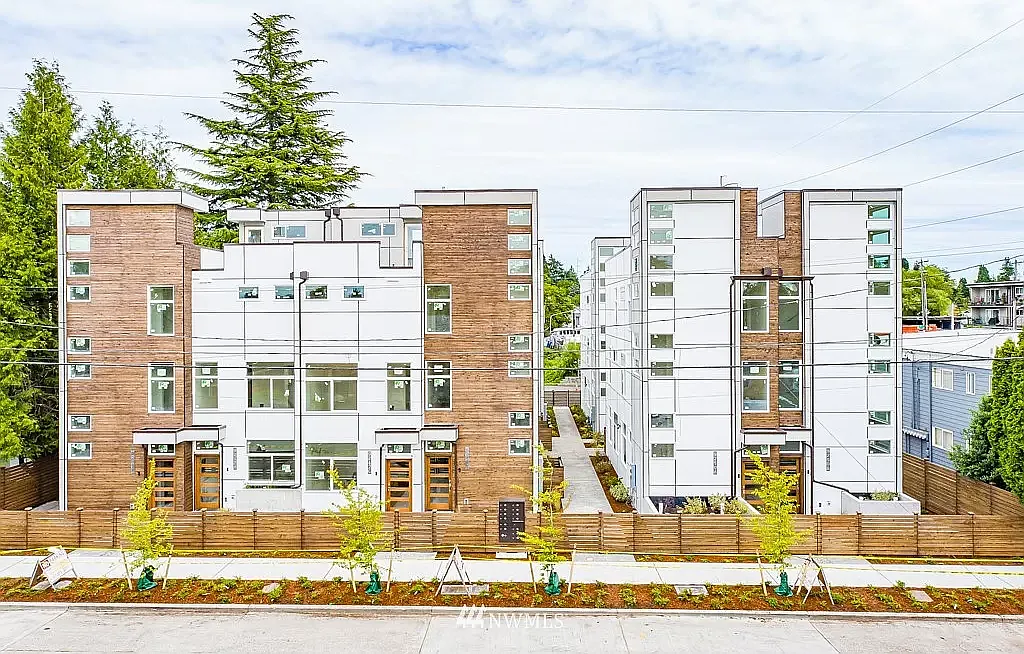 3 bed, 2.5 bath, 1715 sqft, $3,500 — Photo 3