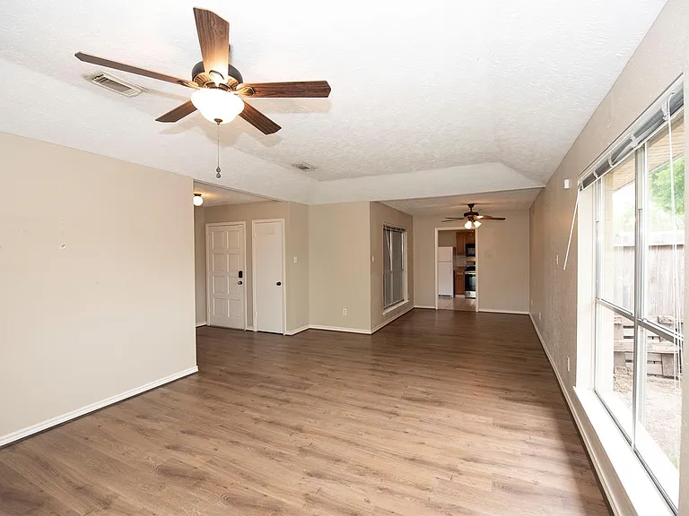2513 Harpers Ferry Dr — Photo 18