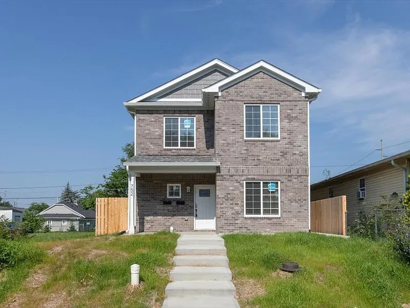 752 N Elder Ave #A