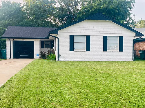 209 NW 80th St Photo 1