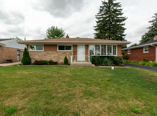 616 N Main St, Mount Prospect, IL 60056