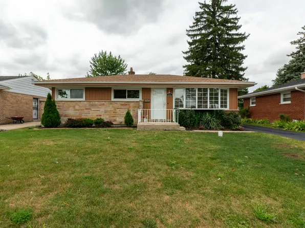 616 N Main St, Mount Prospect, IL 60056