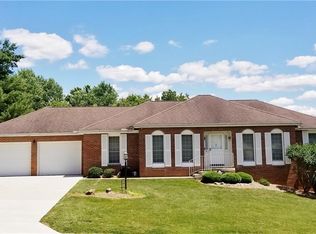 4 Fairview Dr, Parkersburg, WV 26101