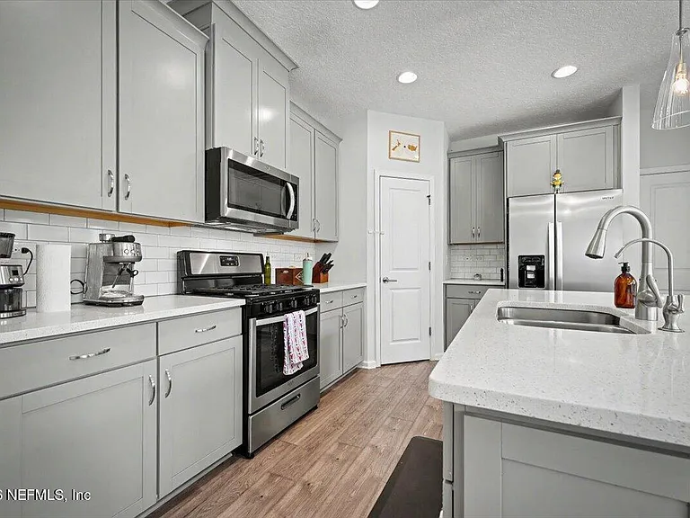 11150 Minnetta Ct — Photo 9