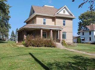 509 E Iowa St, Monona, IA 52159