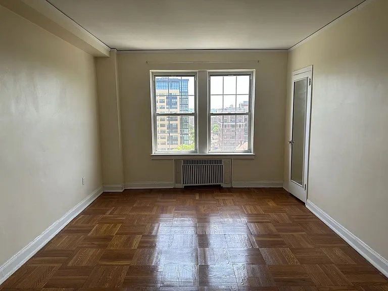 The Royal York Apartments — Photo 212