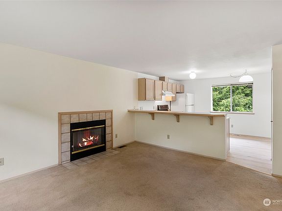 5th image of 11207 193rd Avenue E
