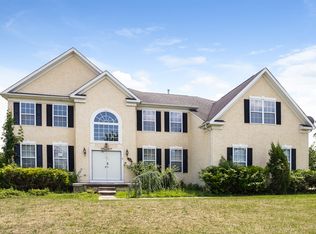 8 Tara Dr, Sewell, NJ 08080