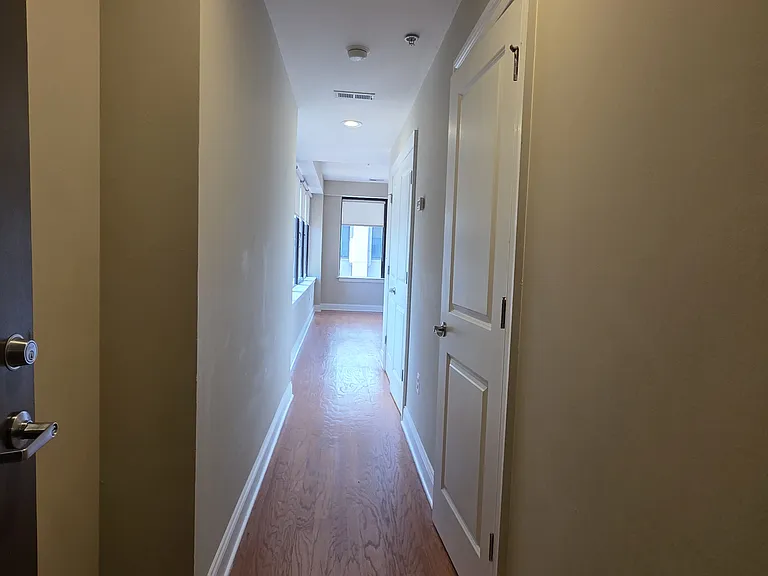 125 N 4th St #401 — Photo 2