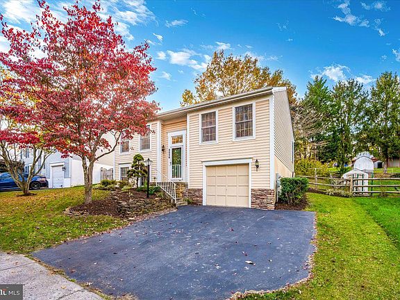 3rd image of 5526 Talbot Dr