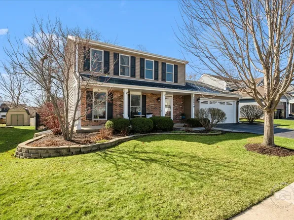 1060 Cliff View Ln, Carol Stream, IL 60188