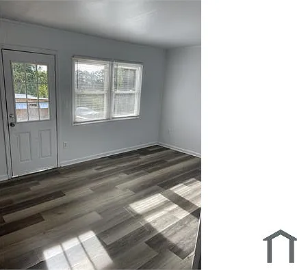 891 Grange Ct SE — Photo 4