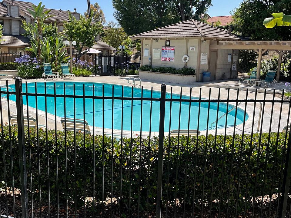 2nd image of 1605 Avenida Selva