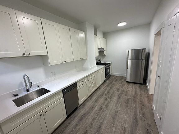 2nd image of 2612-2618 Van Ness Ave #2614