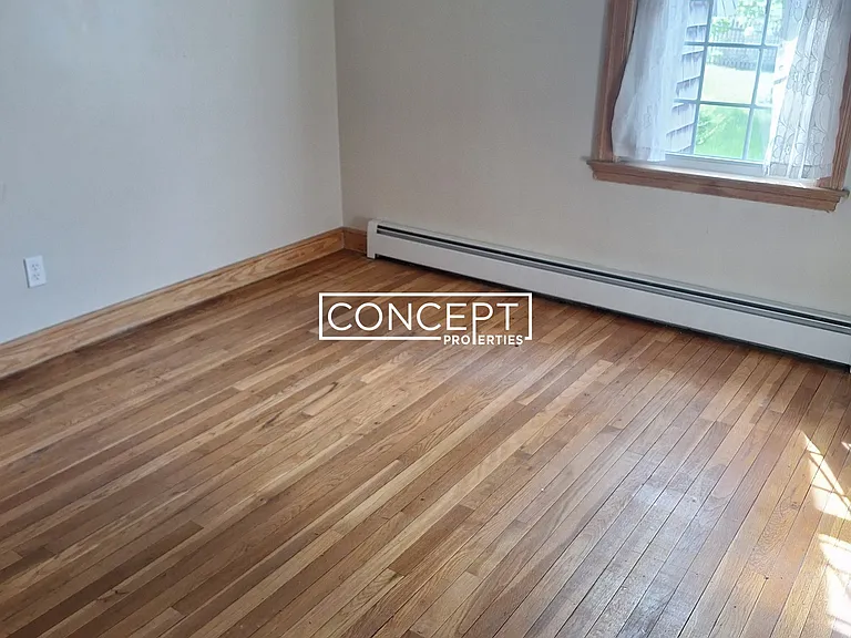 105 Keith St — Photo 16