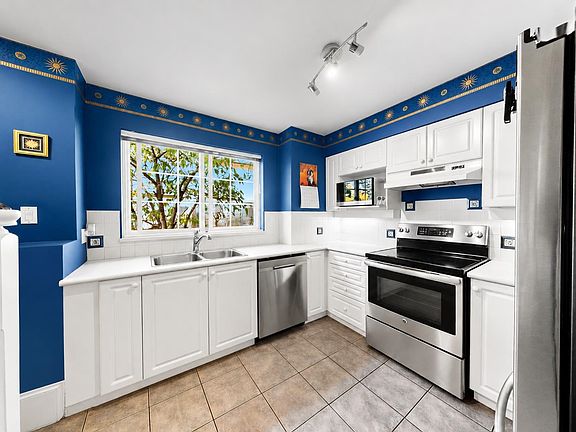 5th image of 1561 Booth Ave #12