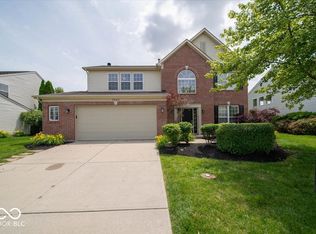 5883 Sandalwood Dr, Carmel, IN 46033