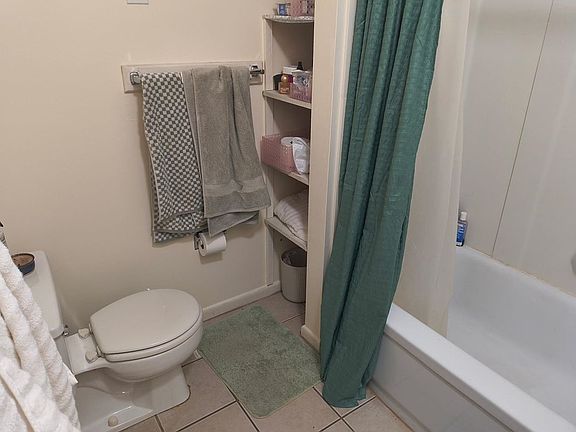 5th image of 184 N Main St #2